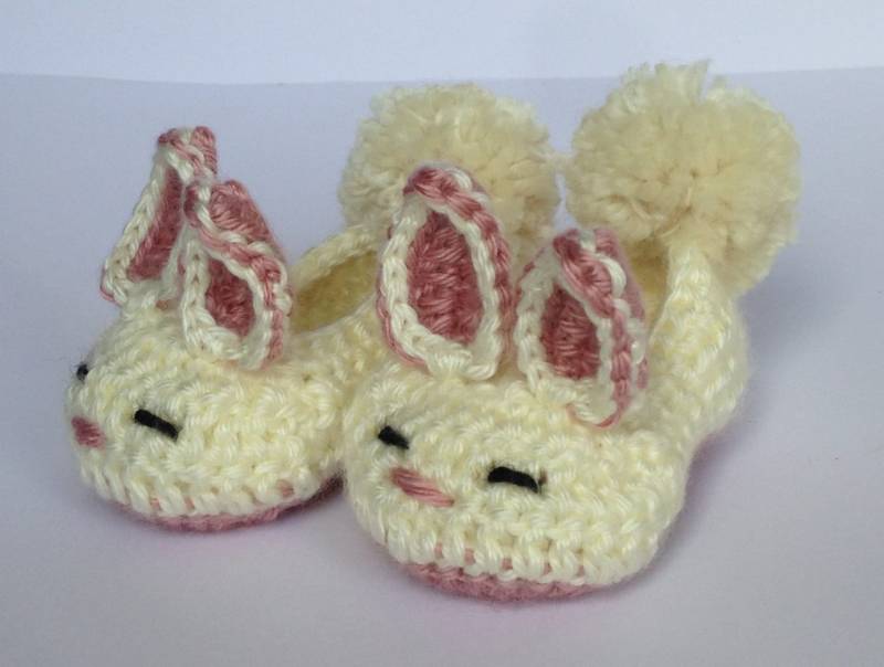 Crochet Baby Häschen Booties Handgemachte Acryl Osterschuhe von Jayneanncrochet