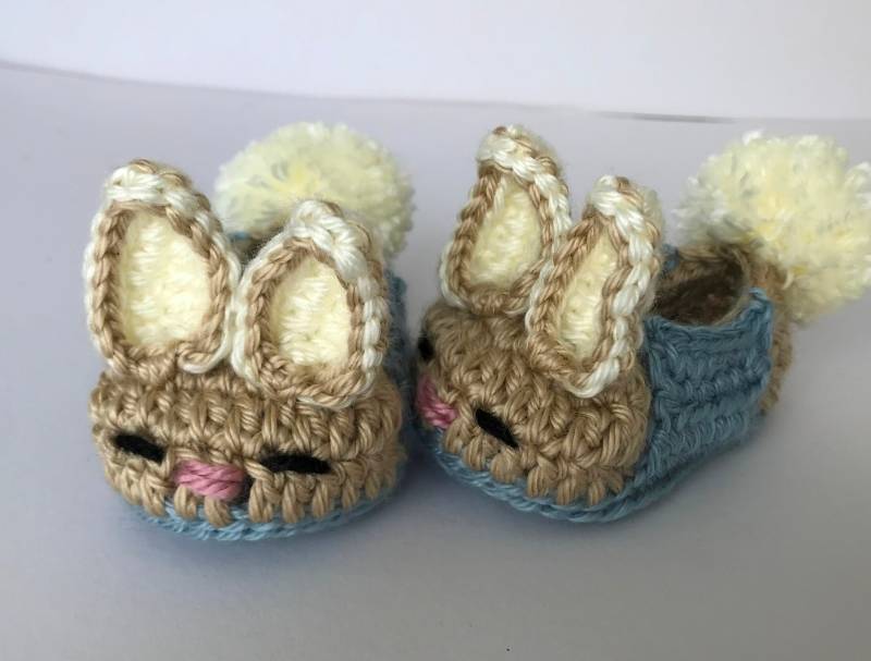 Gehäkelte Kaninchen Babyschuhe Handgemachtes Geschenk Zu Ostern von Jayneanncrochet