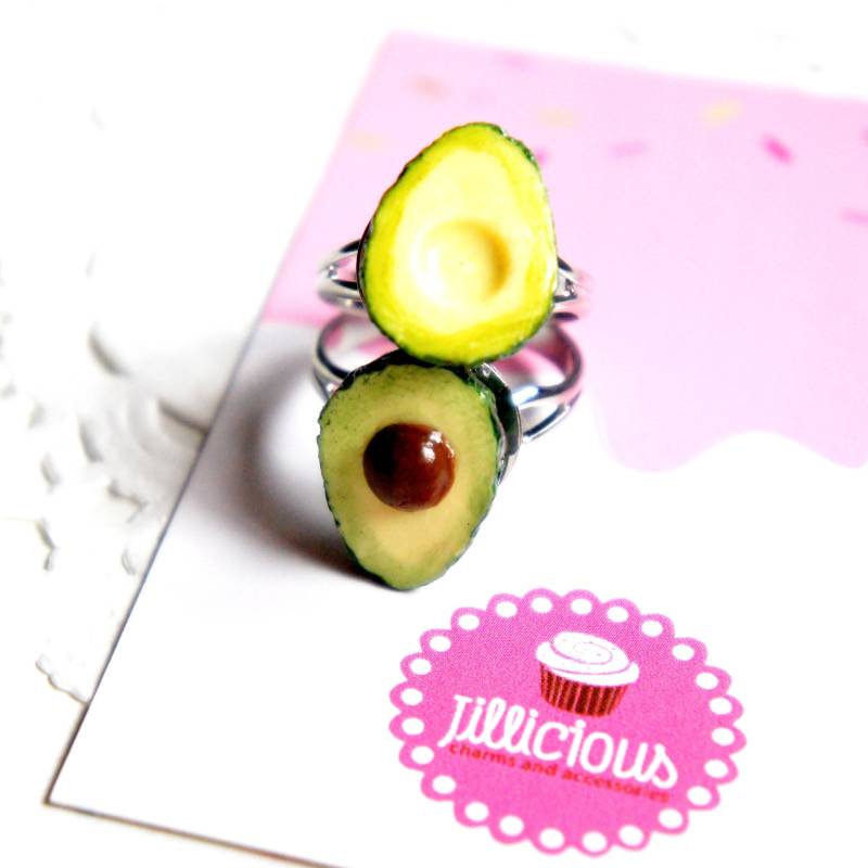 Avocado Freundschaftsringe Set Miniatur Polymer Clay Schmuck von JazleneCollection