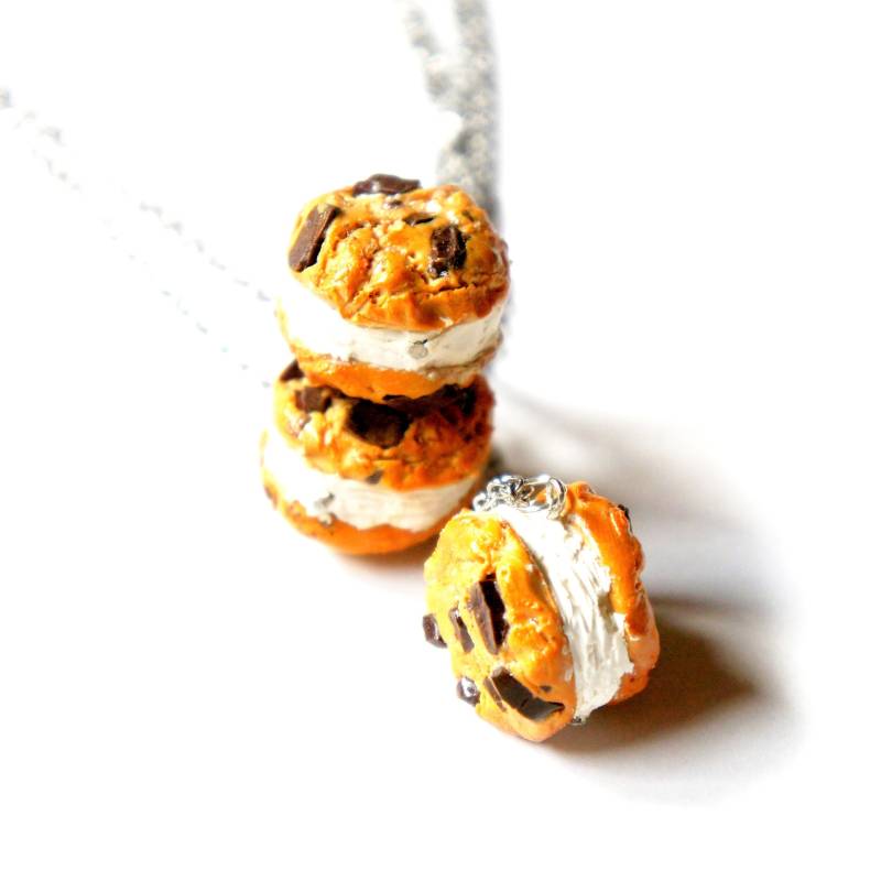 Duftende Schokoladenkeks Eiscreme Sandwich Halskette Miniatur Essen Schmuck von JazleneCollection