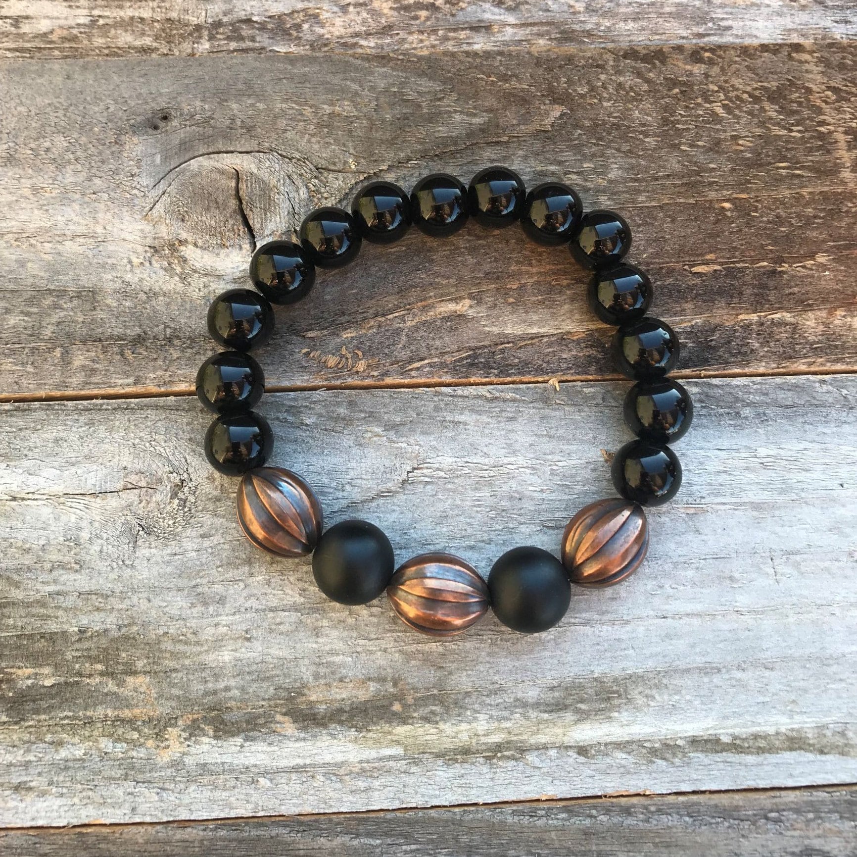 Schwarzes Glas Und Antike Bronze Armband Schwarzes Glas Und Antike Bronze Armband von JazzyJewelryDesignz