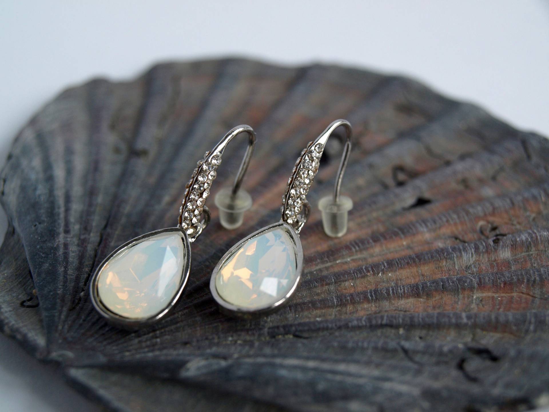 Tropfenform Glas Ohrhänger von Jbbridalaccessoires