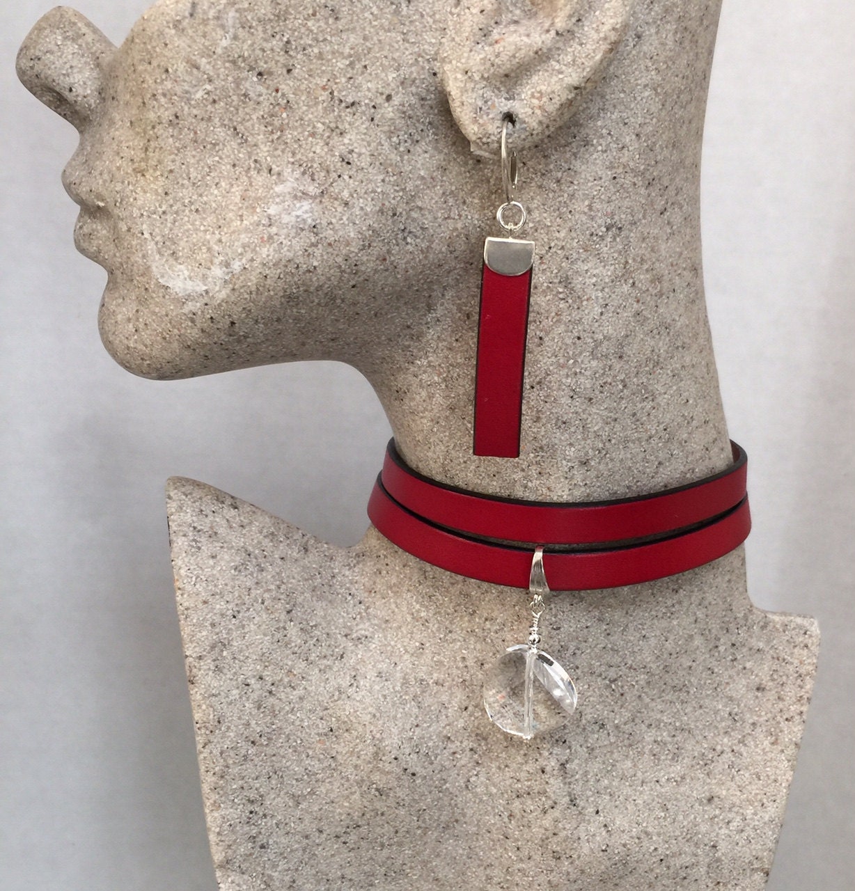 Leder Halsband - Doppel Mit Swarovski Verdreht Münze von JbyR