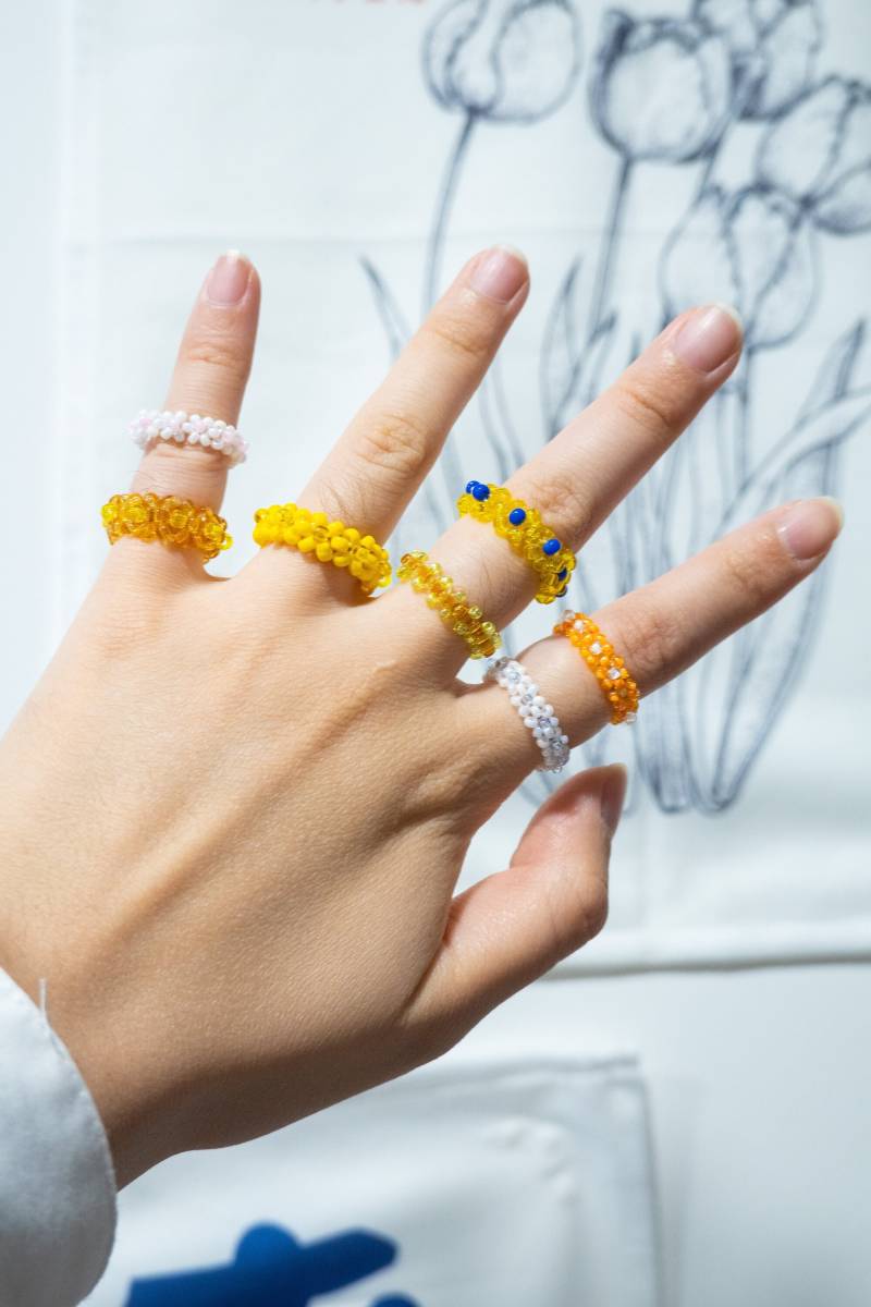 Perlenringe Blumen | Süsser Handgemachter Ring Personalisierbar Einzigartige Ringe Perlenschmuck Süße Weihnachtsgeschenke von JcMadeStudio
