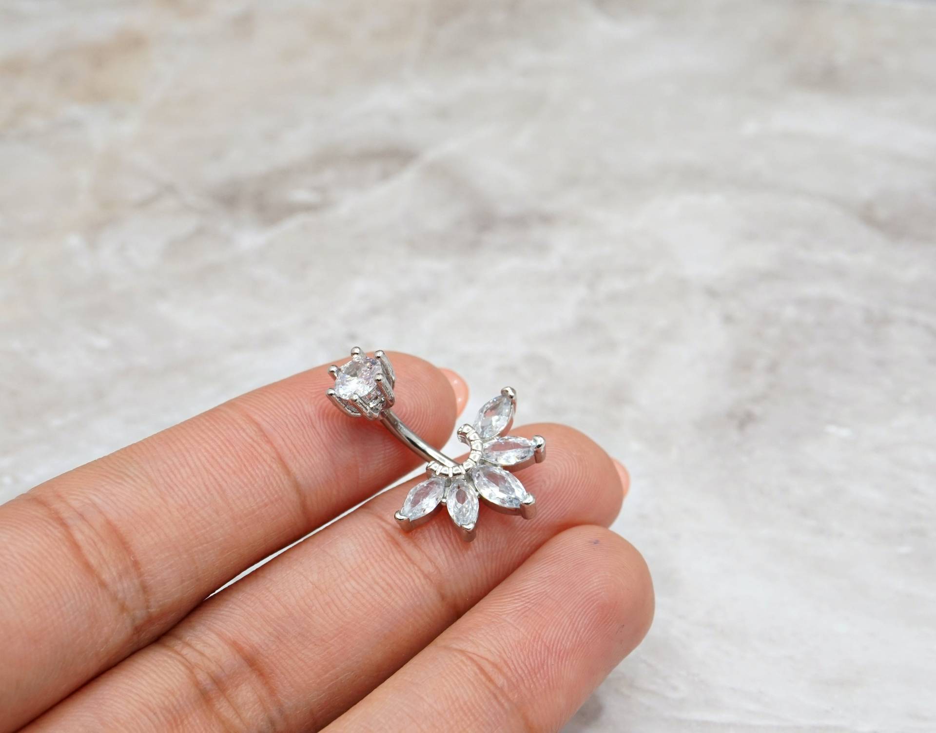 Fashion Crystal Zircon Bauchnabel|Edelstahl Bauch Ring Für Frauen|Nabelpiercing|Knopf|Schmuck Fashion Crystal Zircon Bauchnabel|Edelstahl Bauch Ring Für Frauen|Nabelpiercing|Knopf|Schmuck von JeMeeJewellery