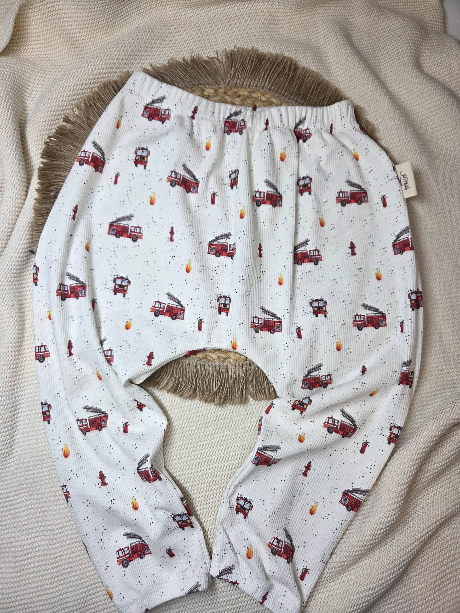 Kinder Pumphose Feuerwehr | Mädchen Hose Newborn Jungenhose |Kinderhose Aus Rippjersey Weit Mit Gummibund von JeMiLaHandmade