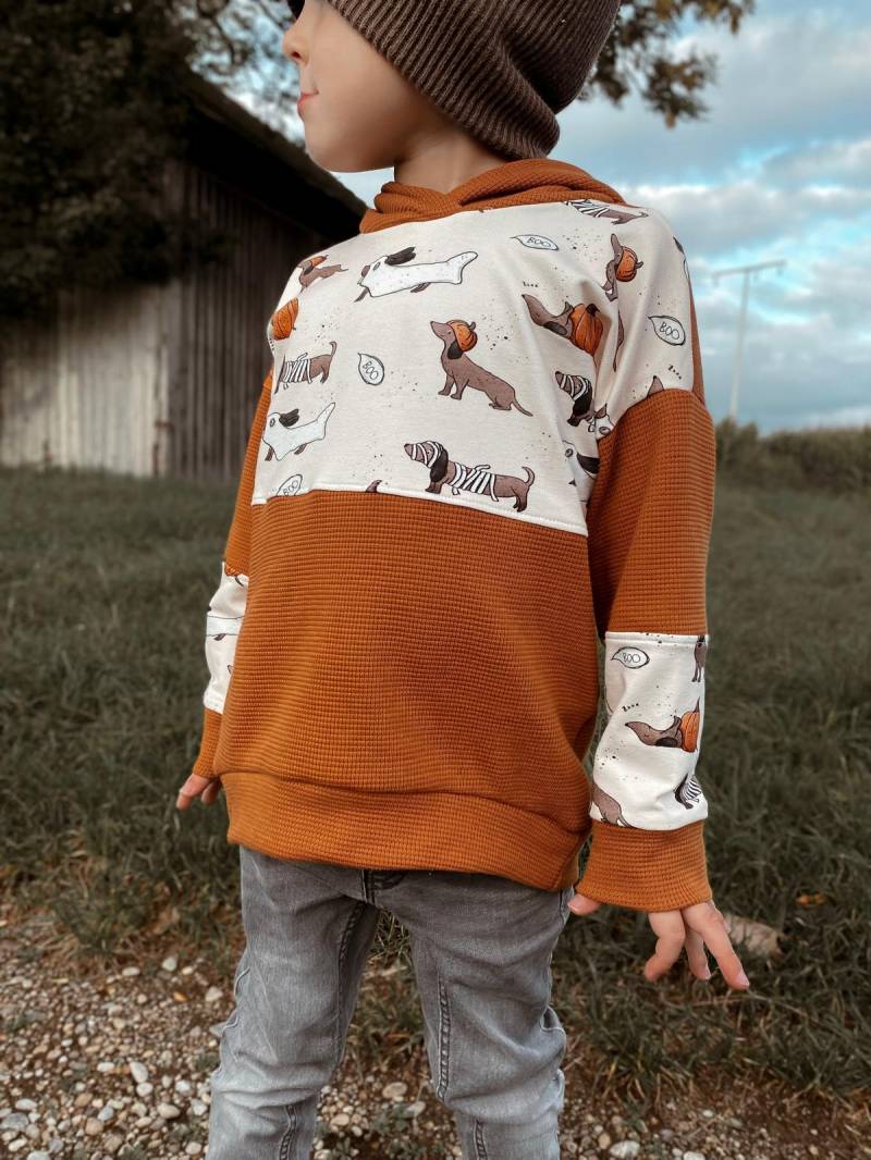 Oversize Sweater Dackel Halloween Kinderpulli | Herbstpullover Kürbis Stylisch Waffeljersey Lockerer Überzieher Mit Kapuze Gr 68 -122 von JeMiLaHandmade