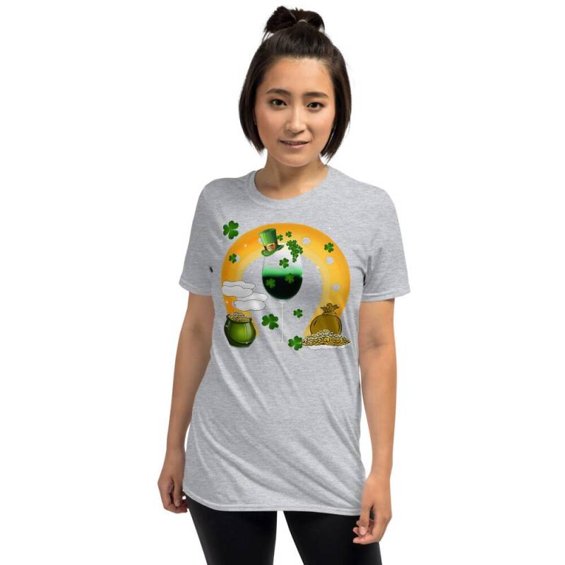 st Patricks Day Shamrock Leprechaun Wine Glass Woman Costume Short-Sleeve Unisex T-Shirt von JeanOlivierDesigns