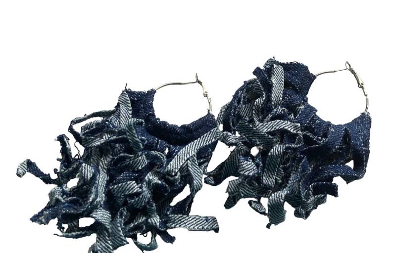 Denim Fransen Hoop Ohrringe von Jeanistic