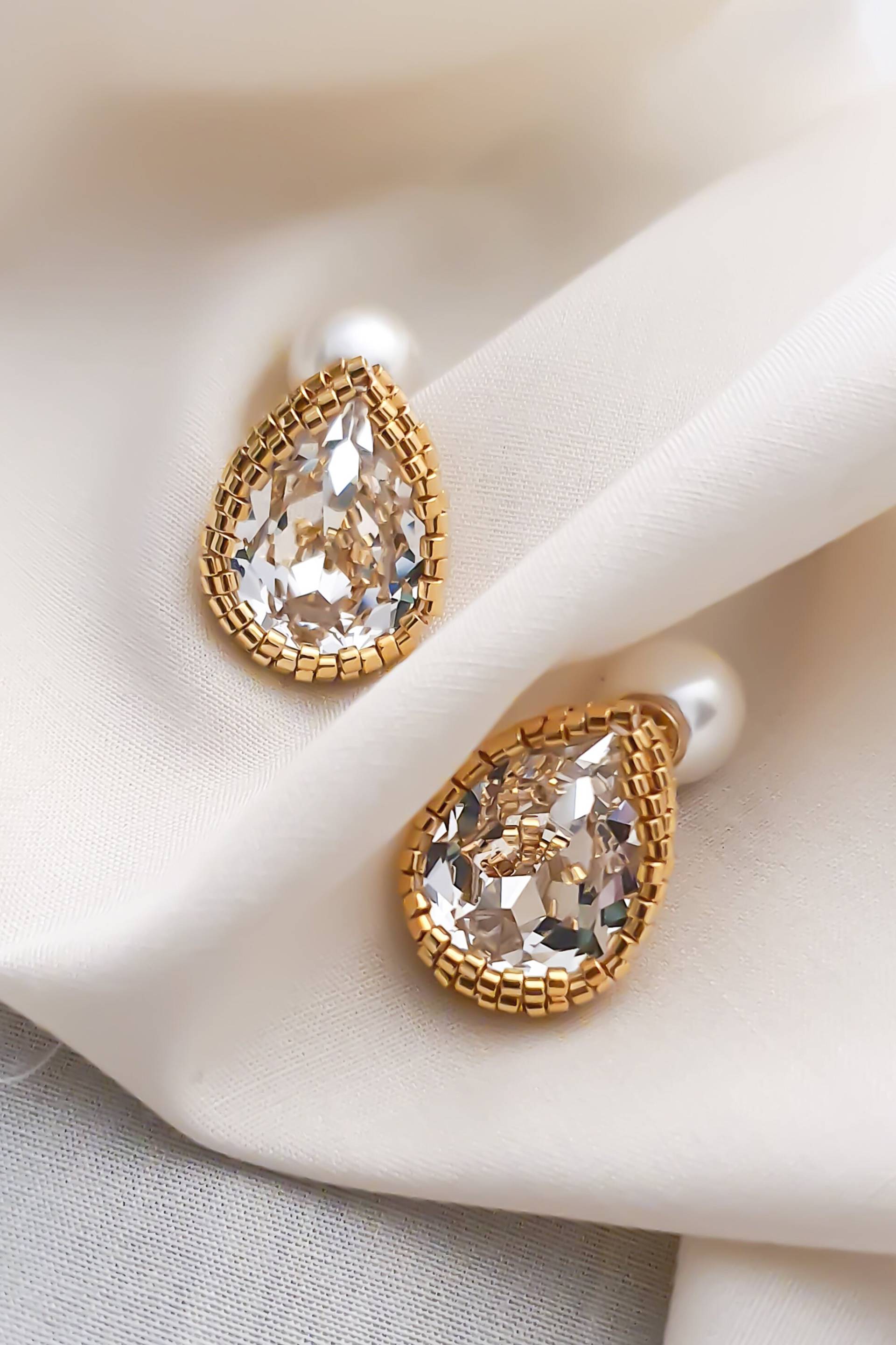 Birnen Schnitt Ohrstecker, Klare Kristall Ohrringe, Gold Teardrop Perlen Ohrringe Birnen Schnitt Ohrstecker, Klare Kristall Ohrringe, Gold Teardrop Perlen Ohrringe von JeannieRichard