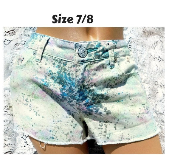 Upcycled Shorts Damen -Grunge Gebleichte - Sommershöschen Grunge -# 18 Upcycled Shorts Damen -Grunge Gebleichte - Sommershöschen Grunge -# 18 von JeanniesArtToWear