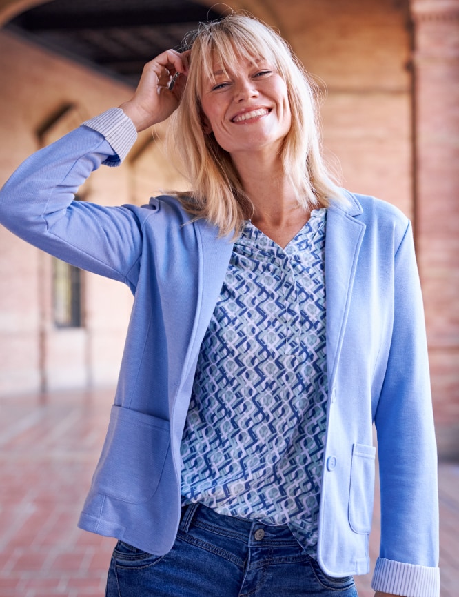 Leichte Bluse mit Alloverprint von Jeans Fritz