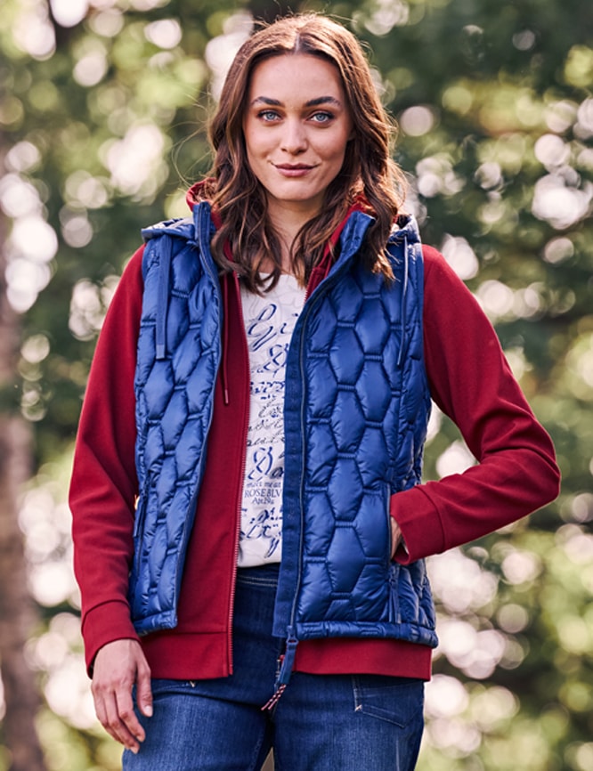Allrounder: Sweatjacke mit Kapuze Allrounder: Sweatjacke mit Kapuze von Jeans Fritz