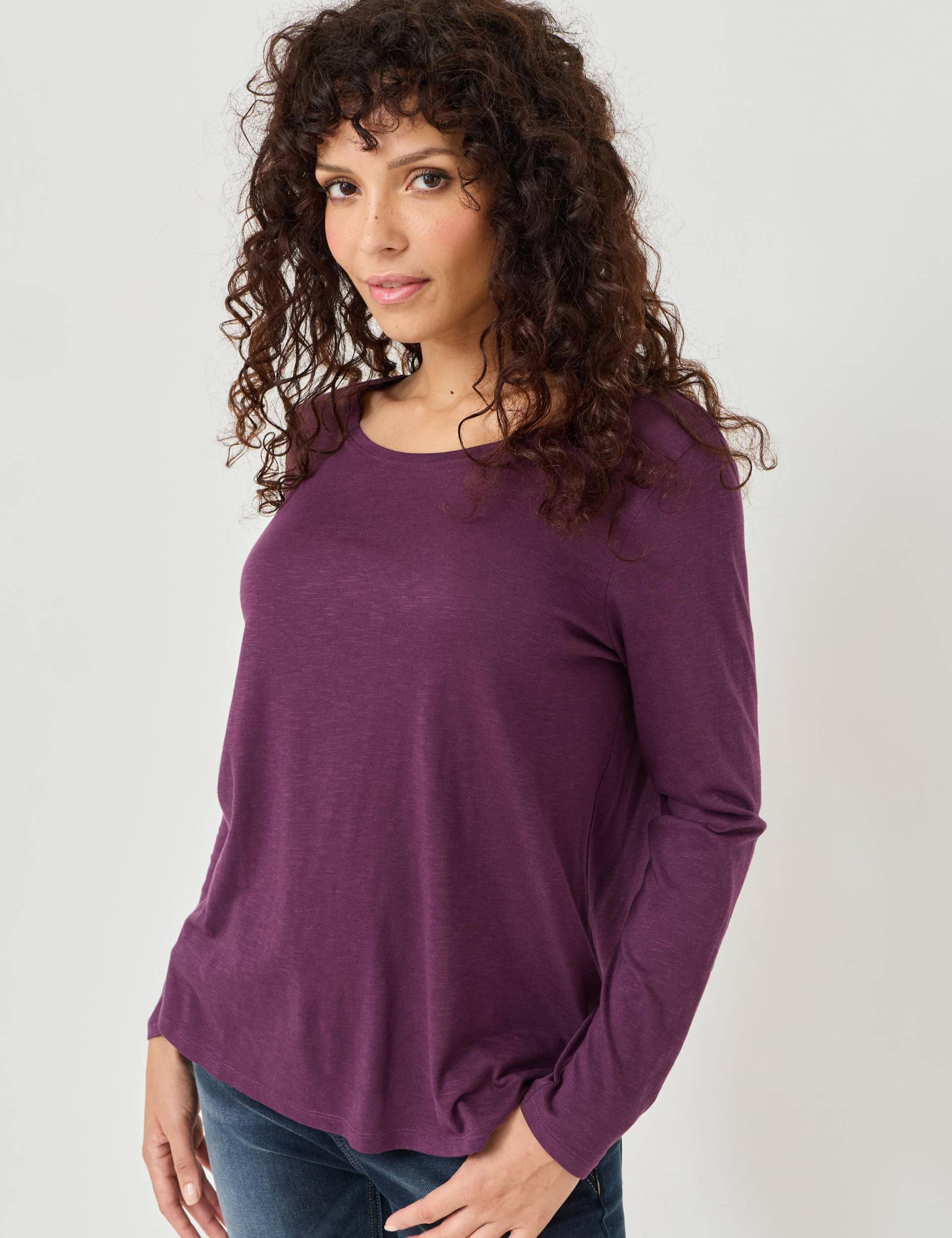 Modell CLARA: Basic-Shirt mit Modal von Jeans Fritz