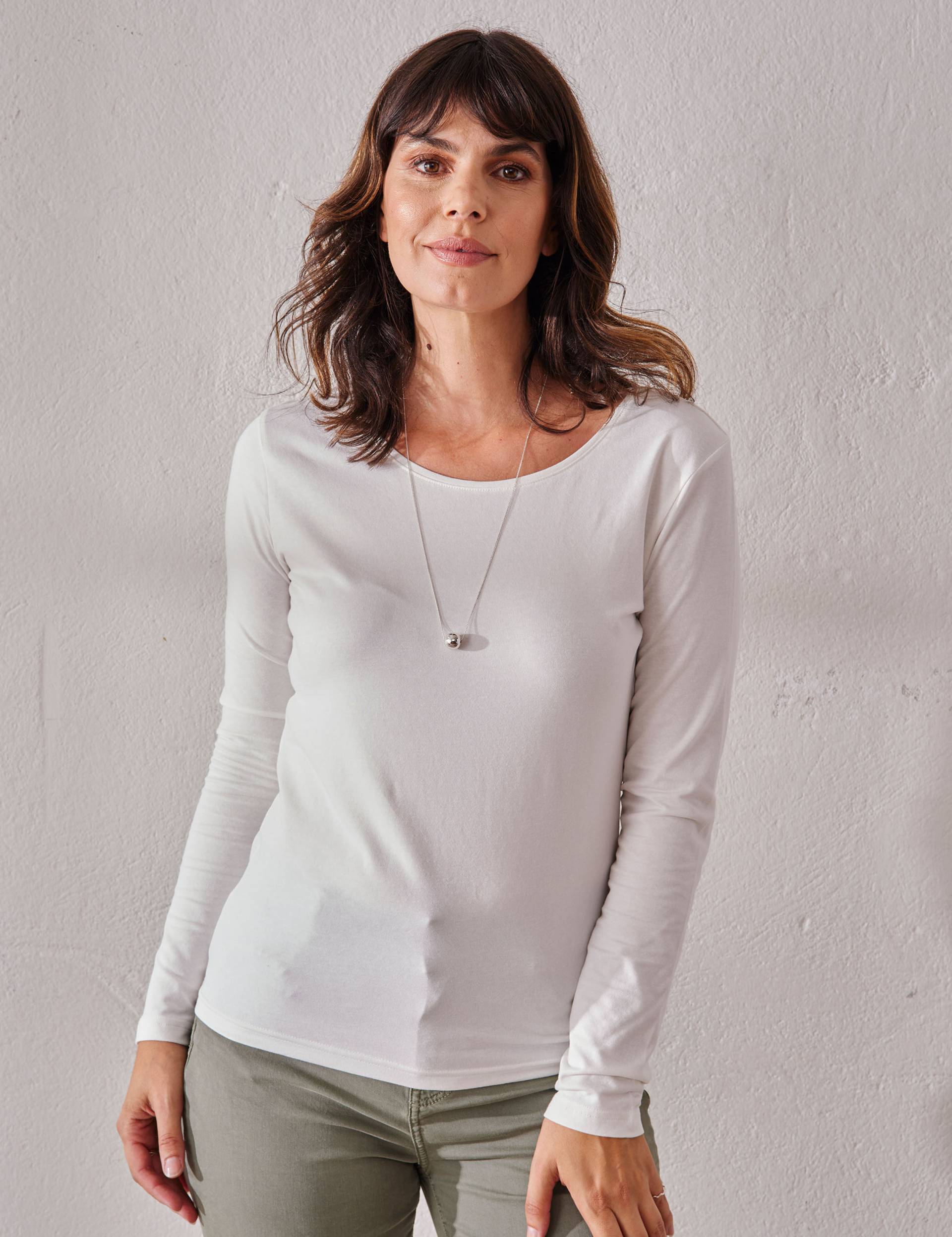 Modell NORA - Basic Langarmshirt von Jeans Fritz