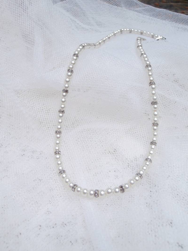 Perlenkette, Perle Halsband, Perlenohrringe, 19 in 3mm Perlen, Hochzeit Set, Weiße Halskette, Kleine Ballschmuck Perlenkette, Perle Halsband, Perlenohrringe, 19 in 3mm Perlen, Hochzeit Set, Weiße Halskette, Kleine Ballschmuck von JeansJewelryDesigns