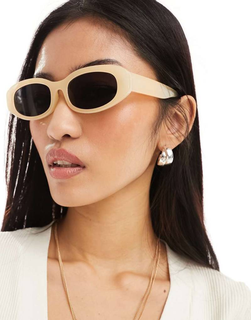 Jeepers Peepers - Ovale Sonnenbrille in Gelb von Jeepers Peepers