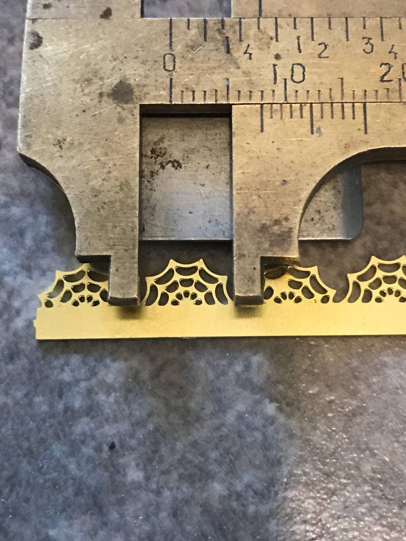 1 Stück Messing Webbezel Fancy Gallery Bezel Draht von JeffKleinSilver