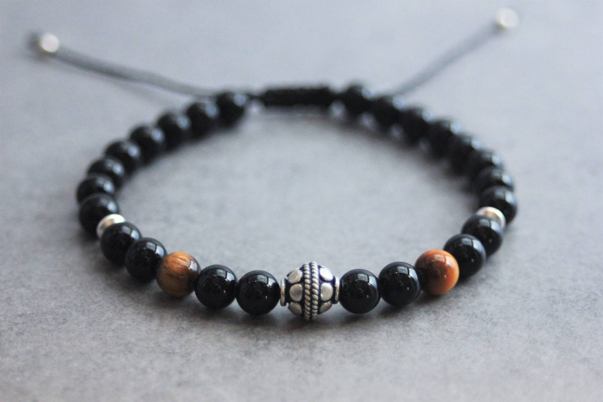 Armband Mann Aus Natursteinen, Onyx Perlen, Tigerauge Und Massives Silber 925 Armband Mann Aus Natursteinen, Onyx Perlen, Tigerauge Und Massives Silber 925 von Jegstone