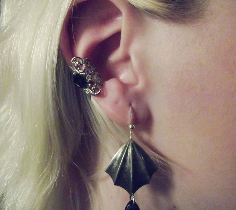 Kristall Ohrmanschetten // Silber, Bronze Oder Gold Wunschfarbe Kristall Ohrmanschetten // Silber, Bronze Oder Gold Wunschfarbe von JekyllHydeJewelry