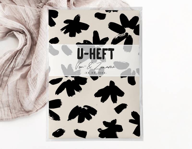 C U-Heft + Impfpasshülle - Blumen Schwarz Beige Baby Kind Mädchen Junge Schutzhülle Personalisiert Mit Namen Geschenk Geburt Babyparty von JelaaDesign