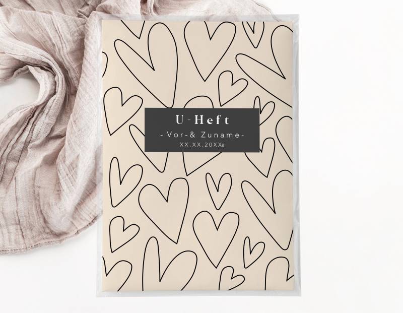 C U-Heft + Impfpasshülle - Herzen Schwarz Beige Baby Kind Mädchen Junge Schutzhülle Personalisiert Mit Namen Geschenk Geburt Babyparty von JelaaDesign