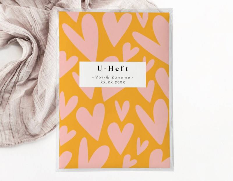 C U-Heft + Impfpasshülle - Herzen Senf Orange Rosa Baby Newborn Geschenk Geburt Personalisiert Mit Namen Bunt Modern Mädchen Girl Babyparty von JelaaDesign