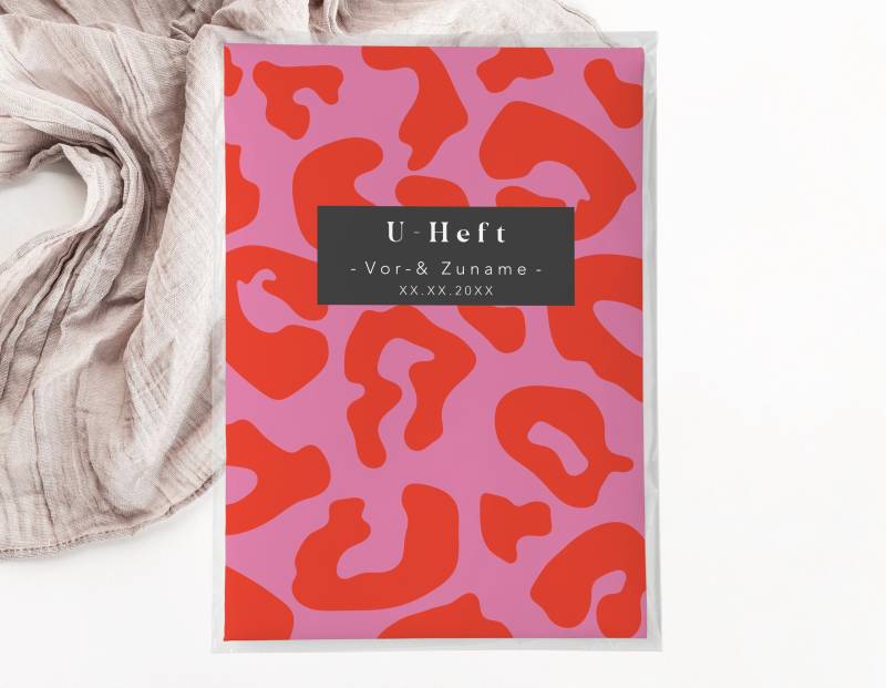 C U-Heft + Impfpasshülle -Leo Leopardenmuster Pink Rot Baby Geschenk Geburt Personalisiert Schutzhülle Schwangerschaft Mädchen Girl von JelaaDesign