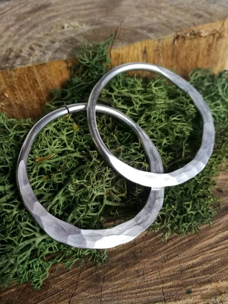 8 Gauge Creolen Paar Gehämmerte Ohrgewichte Leichtgewicht 8 Gauge Creolen Paar Gehämmerte Ohrgewichte Leichtgewicht von JelenaGajicJewelry