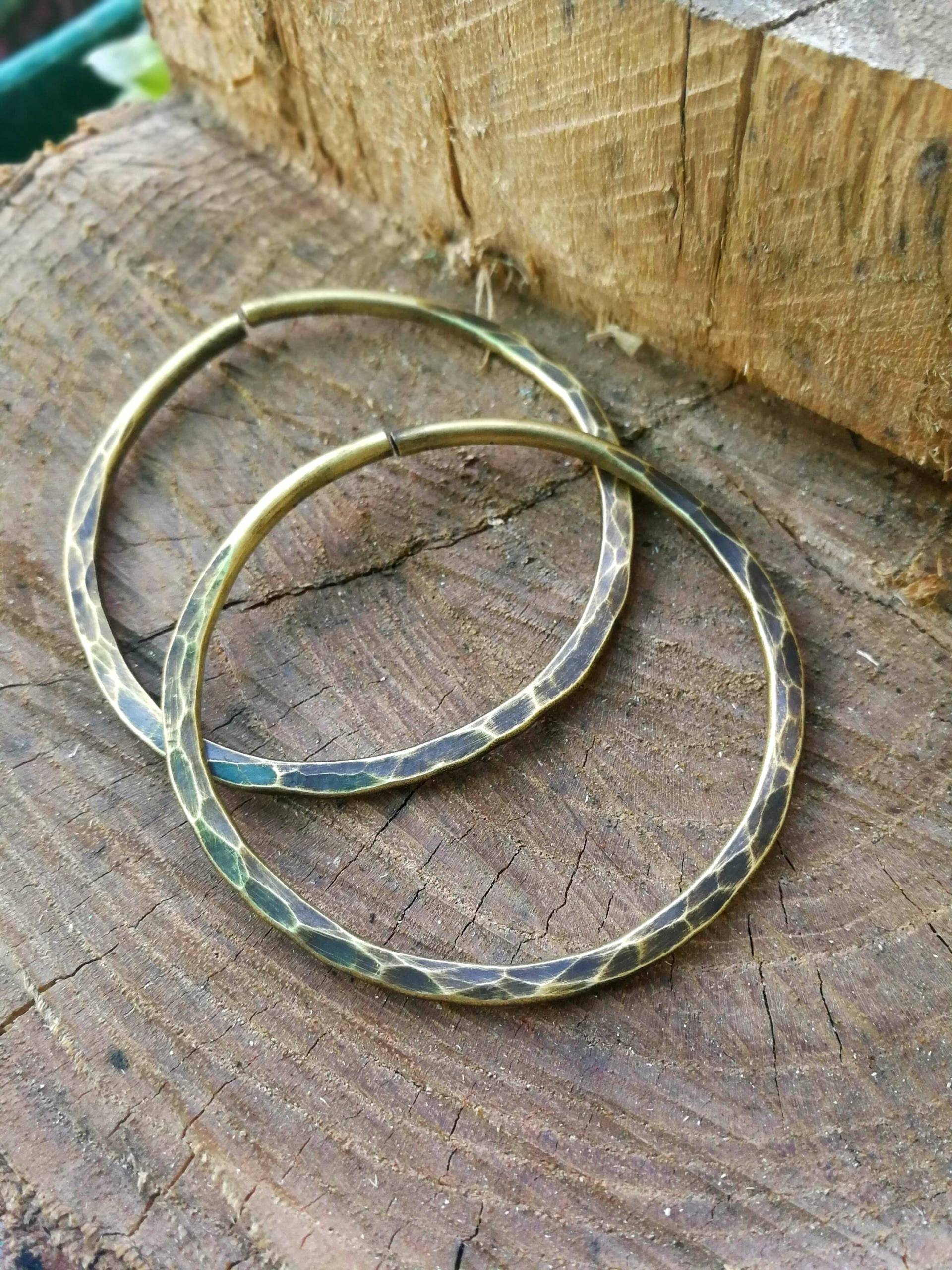 Messing Gehämmert Creolen - Für Plugs 10G von JelenaGajicJewelry