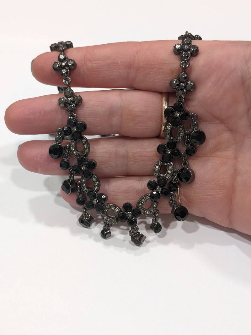 Avon Hämatit Und Jet Farbige Tropfen Halskette Avon Goth Modeschmuck New Old Stock 2004 156 von Jelifem
