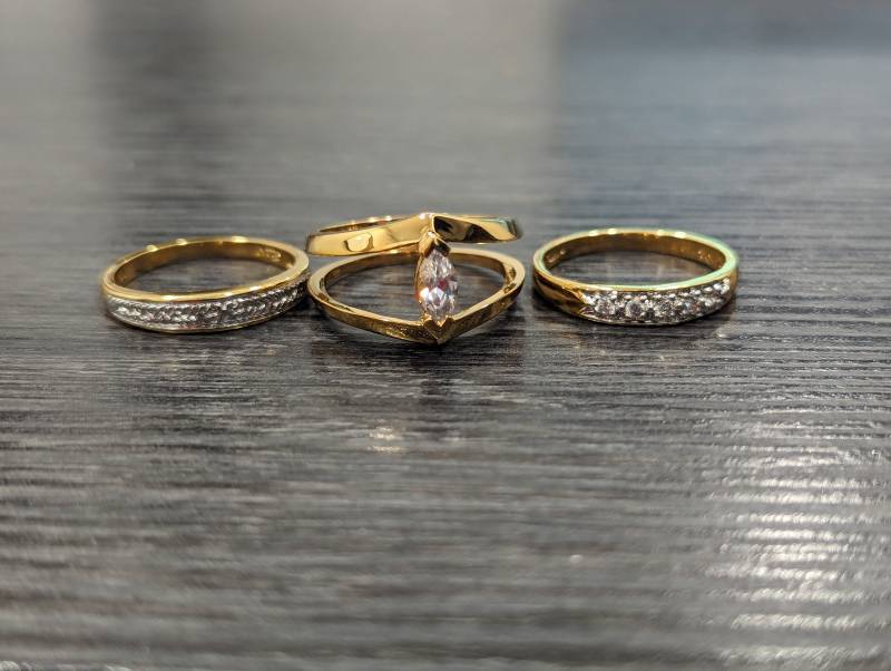 Avon Jacke Und Zwei Bandring Ring Set Marquise Cubic Zirkonia Gold-Finish Größe 9 Trauring-Set New Old Stock von Jelifem