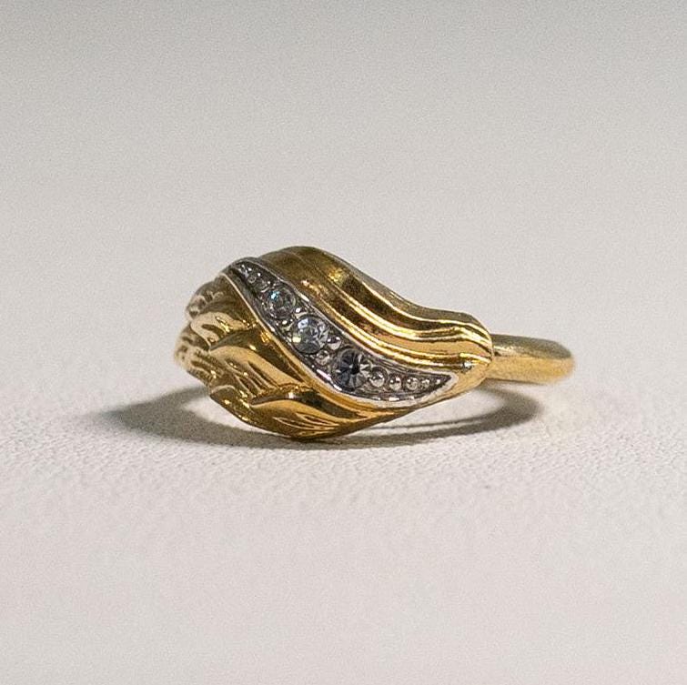 Avon Starswept Dome Ring Klare Kristall Strass Größe Small 4 Bis 5, 5 Avon Retro Cocktail Gold-Finish in Der Originalverpackung von Jelifem
