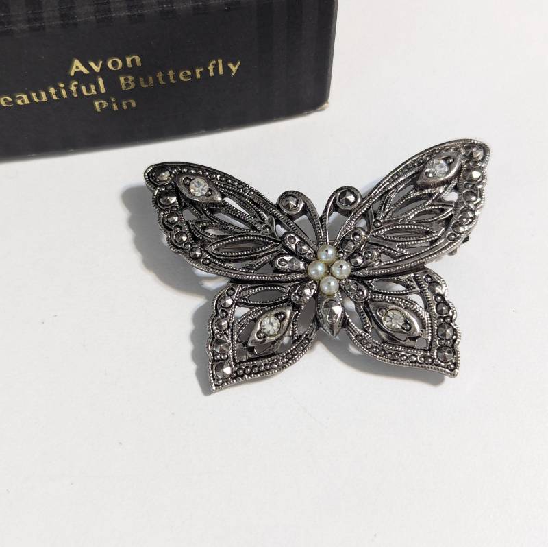 Avon Verzierten Filigranen Monarchfalter Schmetterling Markasit Stil Silber Ton Brosche Anstecknadel 1995 New Old Stock Avon Pin 82 von Jelifem