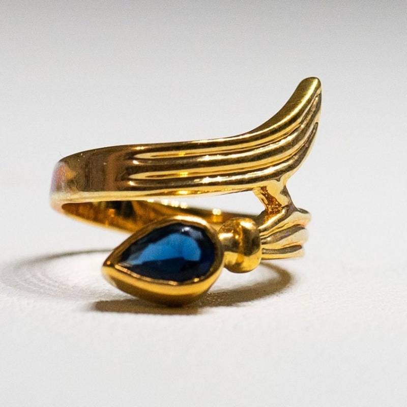 Vintage Pfeilspitzenring Mit Blauem Zirkon 18Kt Gelbgold Hge, Größe 7 Gestempelt von Jelifem