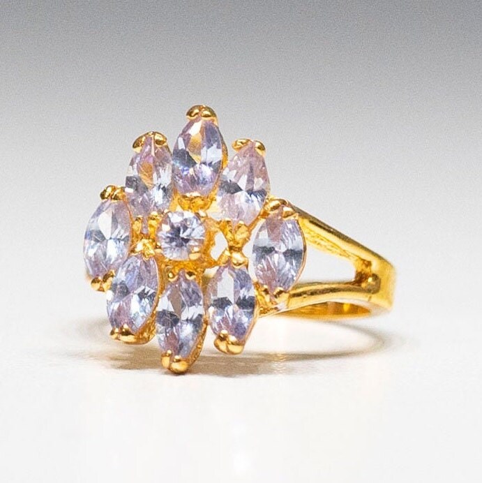 Vintage Diamantschliff Kristall Ring Lab Tansanit Lila Zirkon 18Kt Gelbgold Finish Größe 6 von Jelifem