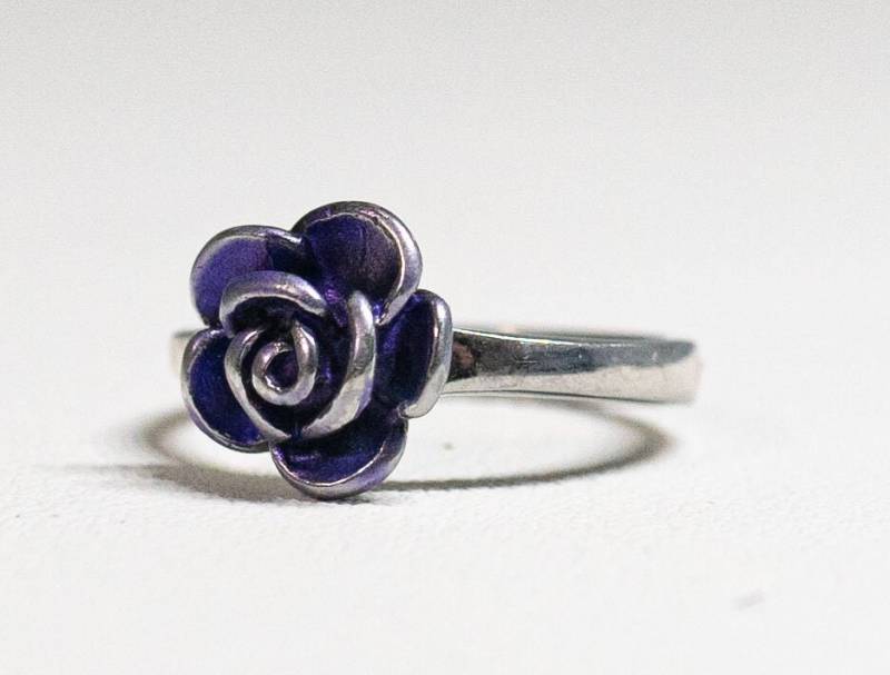 Silber Emaille Bunt Lila Rosen Flower Power Ring Spring Fun Edelstahl Blume Größe 8 von Jelifem