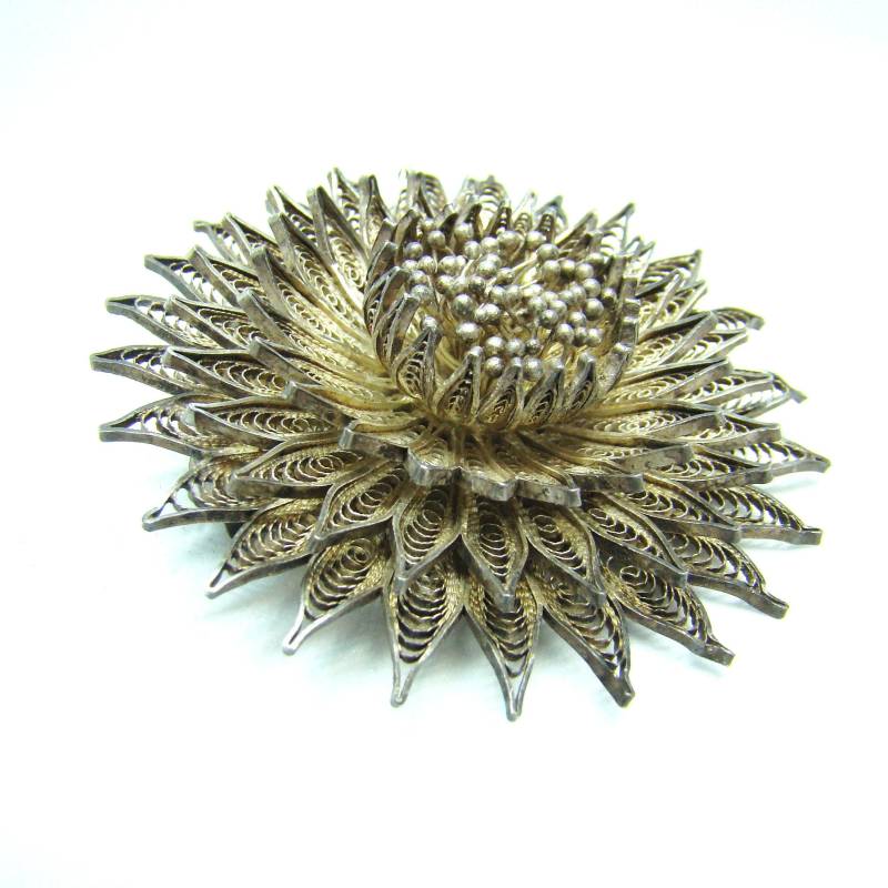 Vintage Sterling Silber Große Filigrane Gesponnene Brosche Blume Pin Antike Runde Schleife 4-Tier 30 Gramm von Jelifem