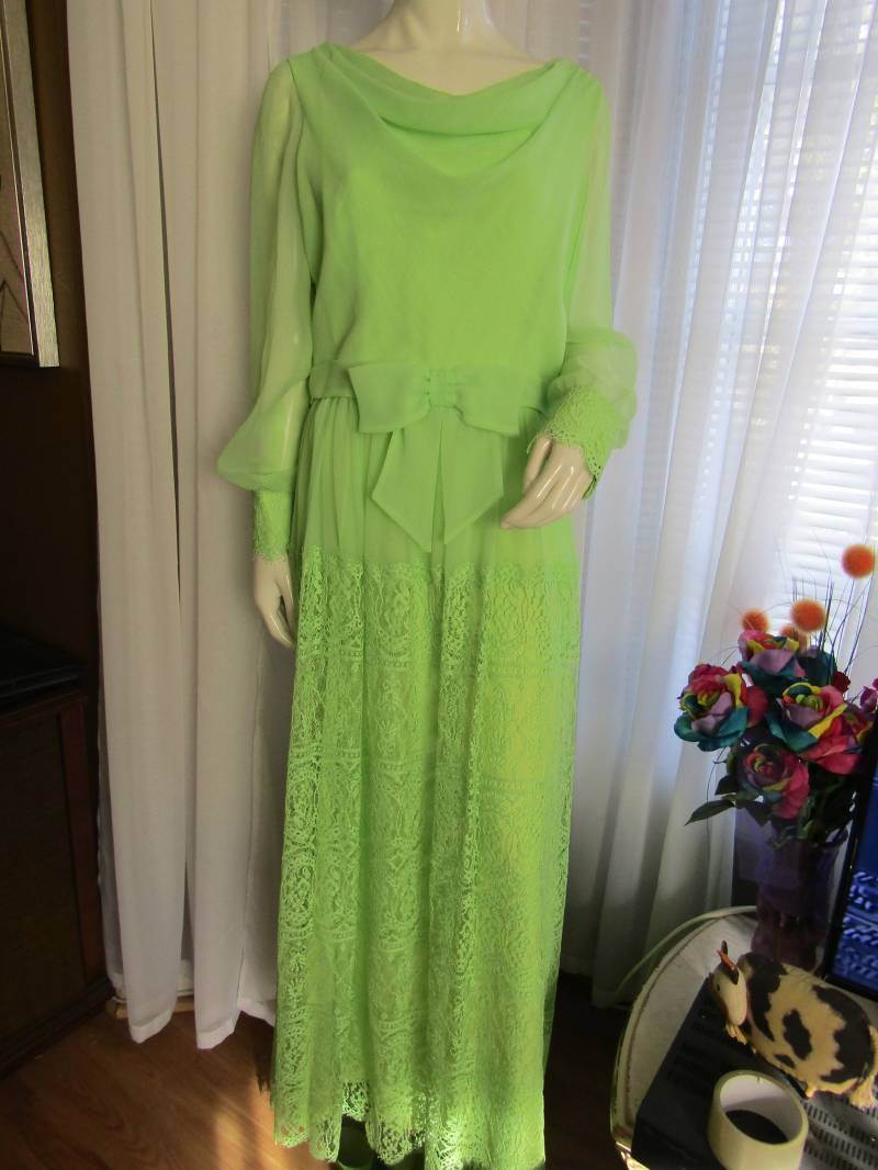 1950S' Mint Grüne Damen Langarm Kleid Von Miss Elliette-Größe 20 von Jellajeans