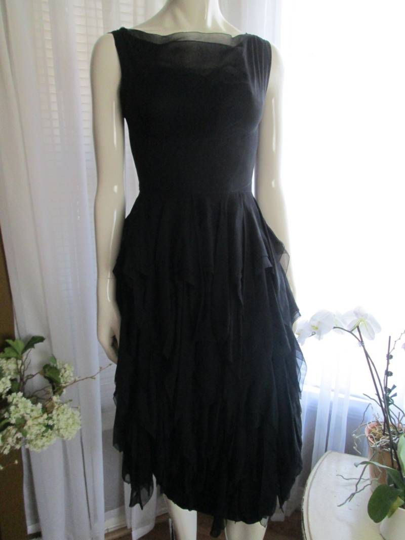 1950Er Jahre "Damen Schwarz Geschichteter Seiden-Chiffon-Rock-CocktailkleidKein Label/Größe von Jellajeans