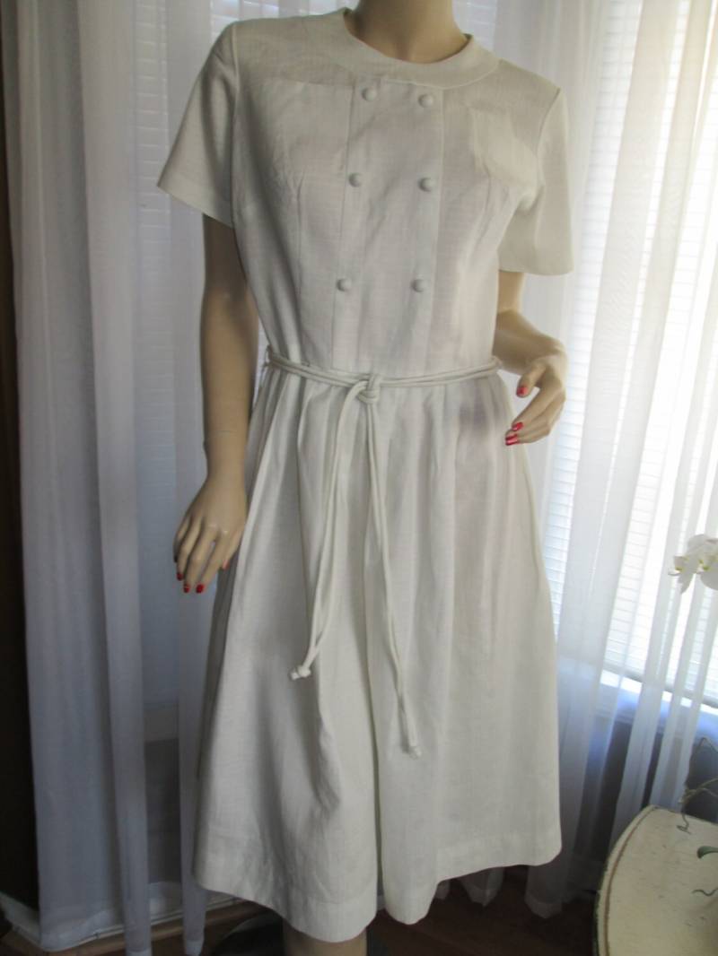1950Er Jahre Weisses Damen-Kurzarmkleid Von Sears Roebuck - Größe 20 | Dead-stock von Jellajeans