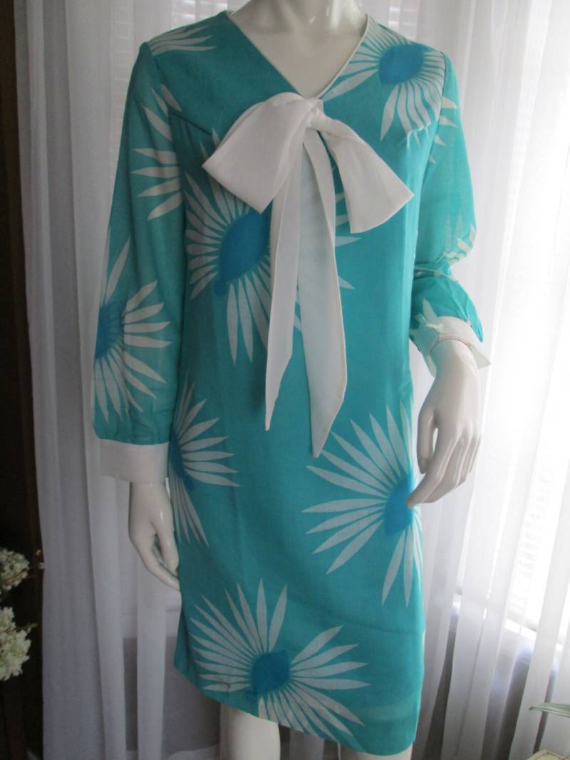 1960Er Jahre Petrol/Weißes Langarm-Kleid Mit V-Ausschnitt Von Mode -O-Day-No Size Tag von Jellajeans