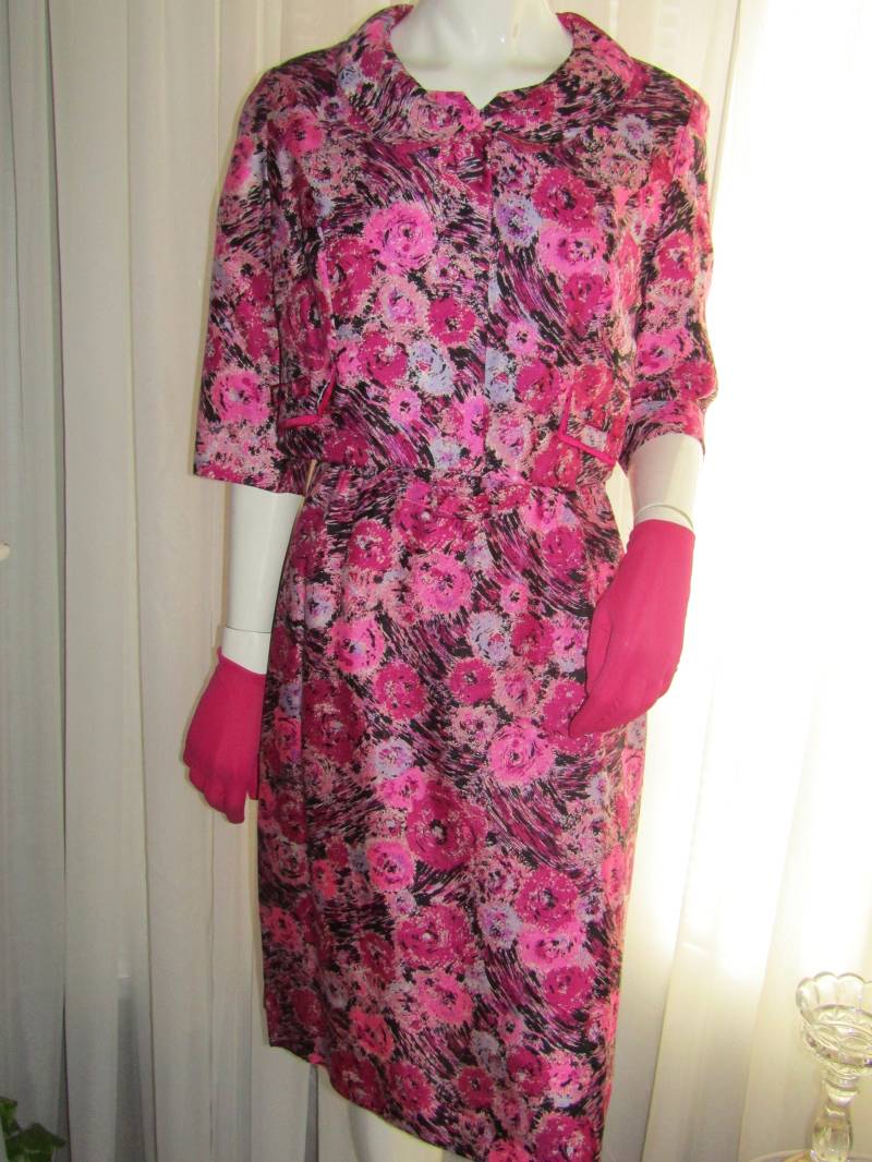 1960Er Jahre "Pink Floral Seide Kurzarm Gürtel/Taillenkleid Taillenjacke Von "A Mendel Creation" - Größe 12 von Jellajeans