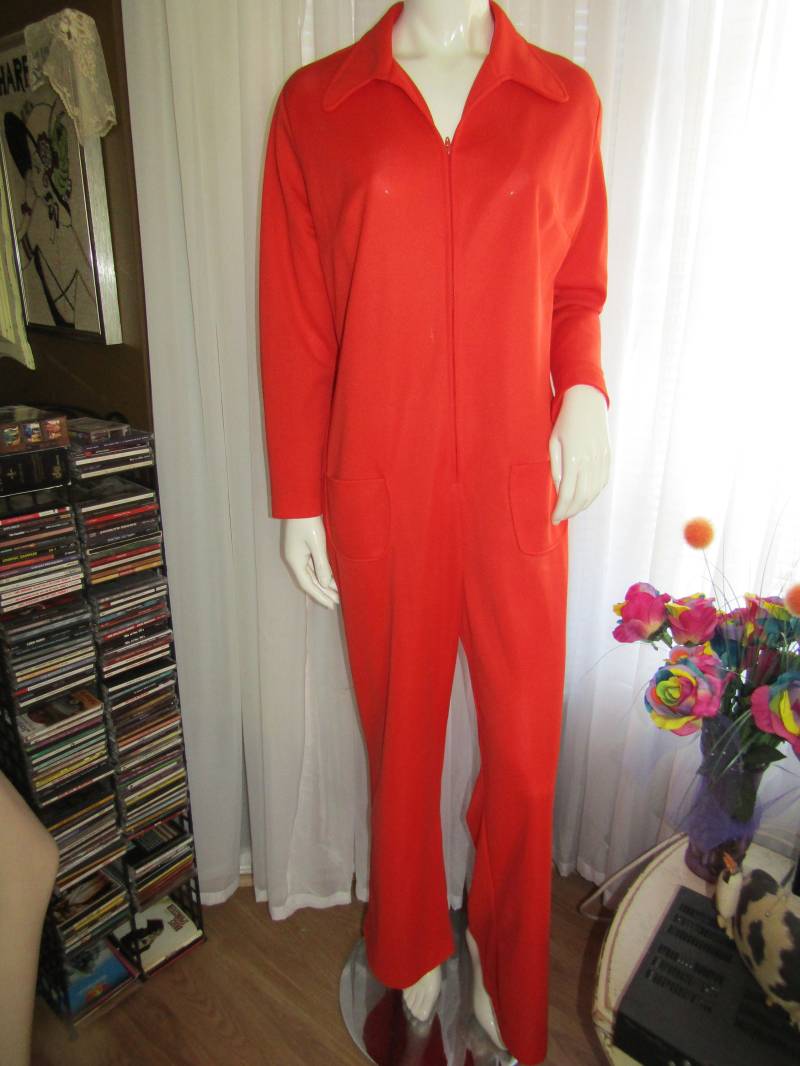 1970Er Jahre Hell Red Orange Langarm-Jumpsuit/Krawatten-Gürtel Von Georgee Originals Of California - Größe 16 von Jellajeans