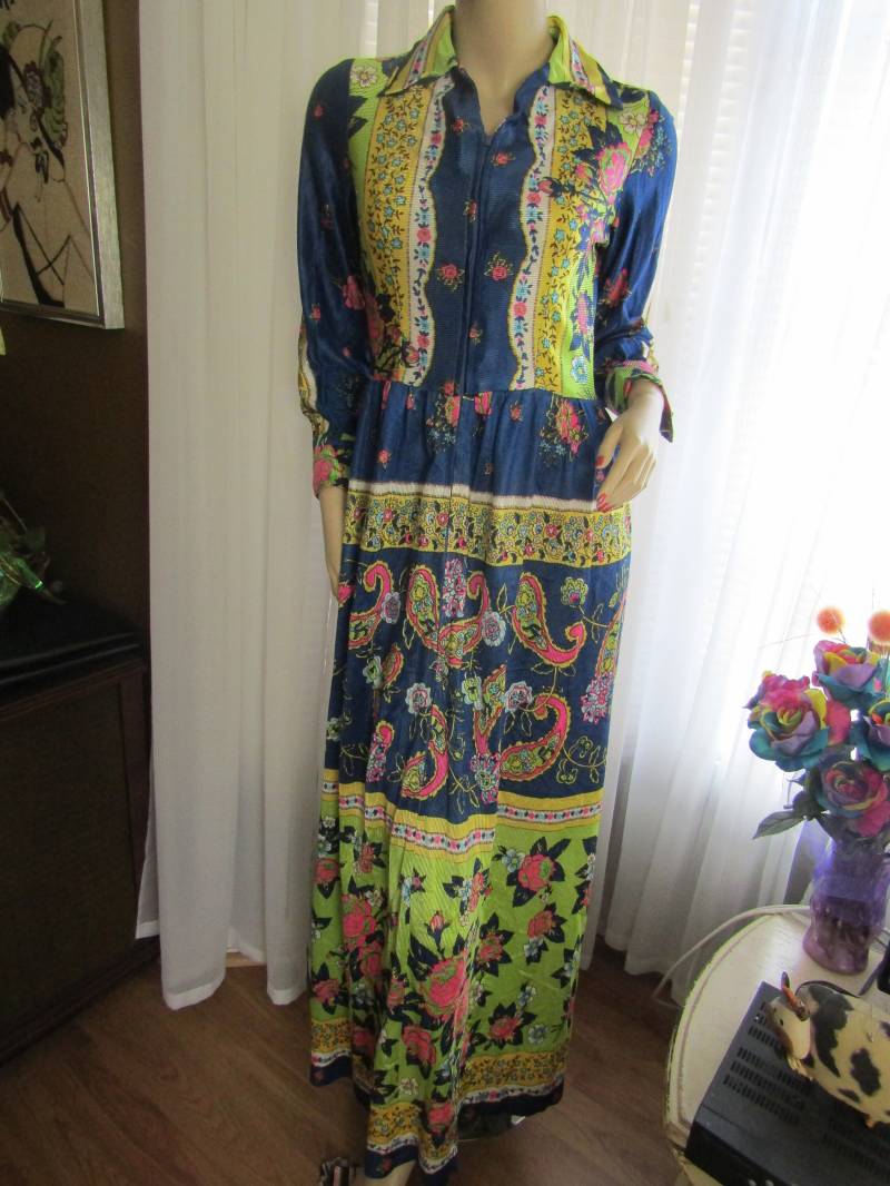 Vintage Langarm Bunte Blumen Abstraktes Kleid Von Tyrone - Größe S von Jellajeans