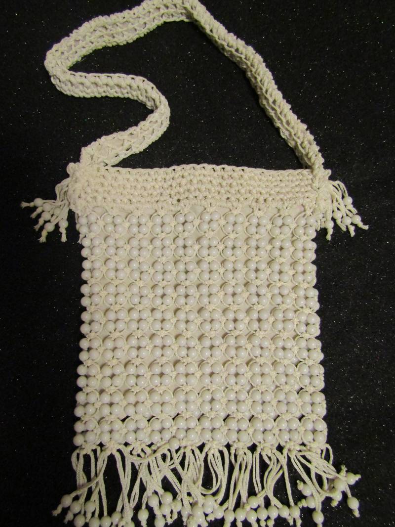 Vintage Weiß/Beige Häkelperlen Umhängetasche/HandtascheOhne Label Name von Jellajeans
