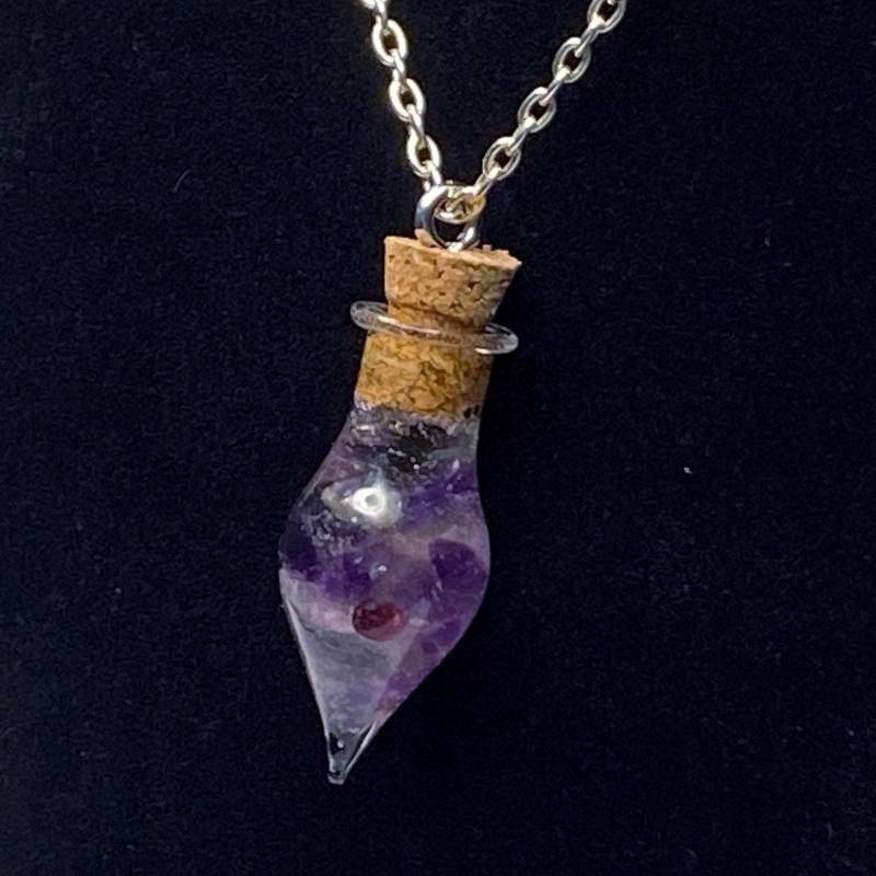 Amethyst Flasche Halskette Amethyst Flasche Halskette von JellysHyperfixation