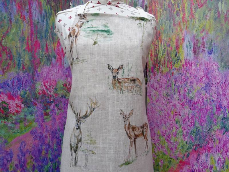 Hirschschürze Mit Oder Ohne Verstellbarem Halsband. Hand Gestickt Name Ukweihnachtsgeschenk Hirschschürze Mit Oder Ohne Verstellbarem Halsband. Hand Gestickt Name Ukweihnachtsgeschenk von Jelubee