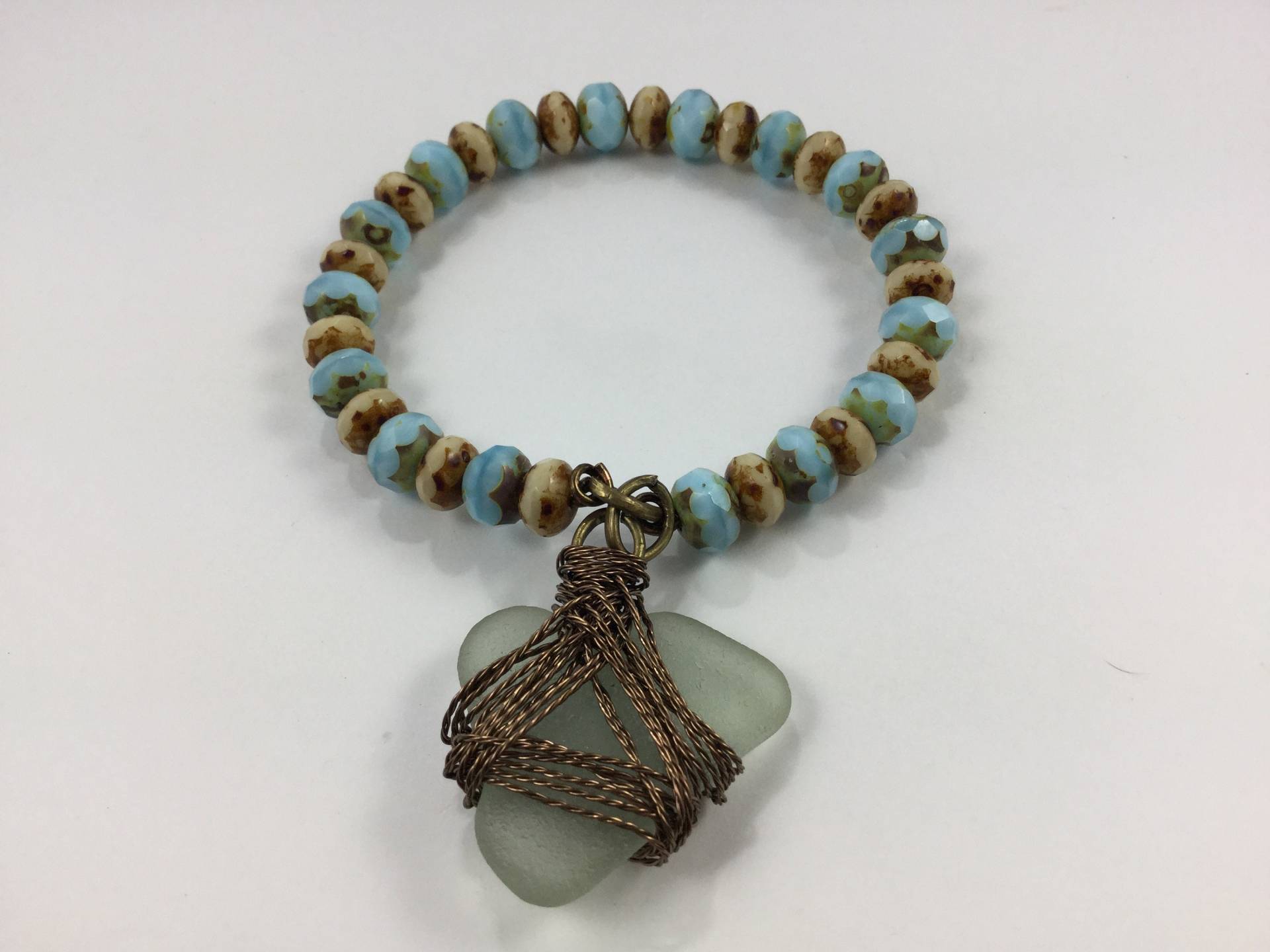 Draht Gewickelt Echte Meer Glas Armband B301 von JemCircles
