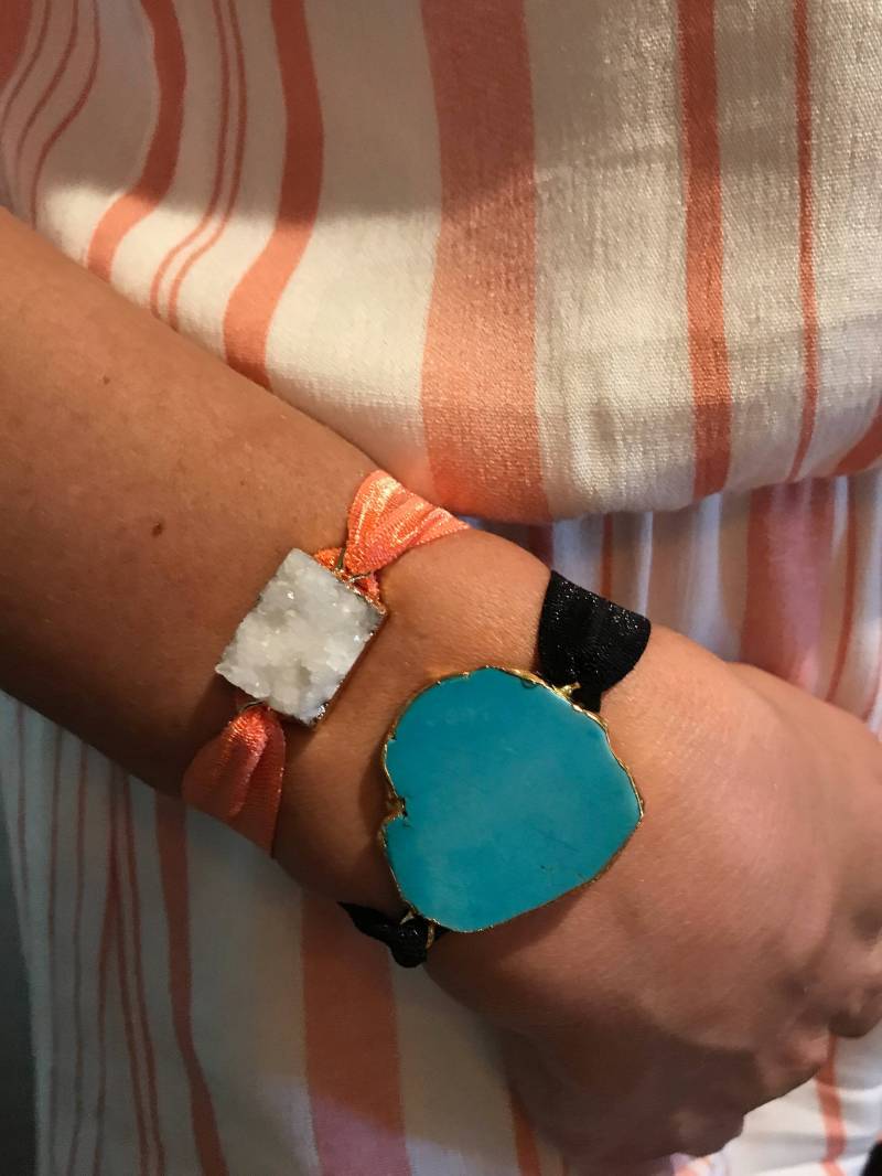Armband-Haar-Riegel in Einem von JemsandKnots